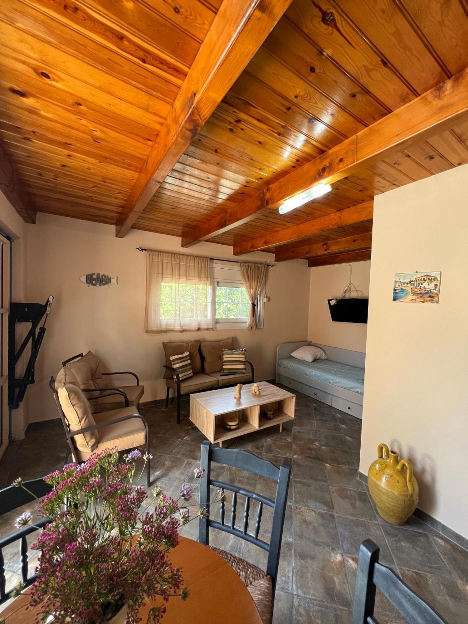 Nisaki Mathraki B&B Pokoj fotografie